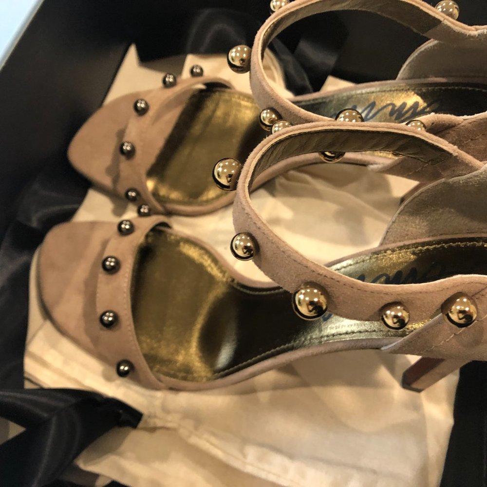 NWT Lanvin nude suede sandals with metal studs - Picture 11 of 15